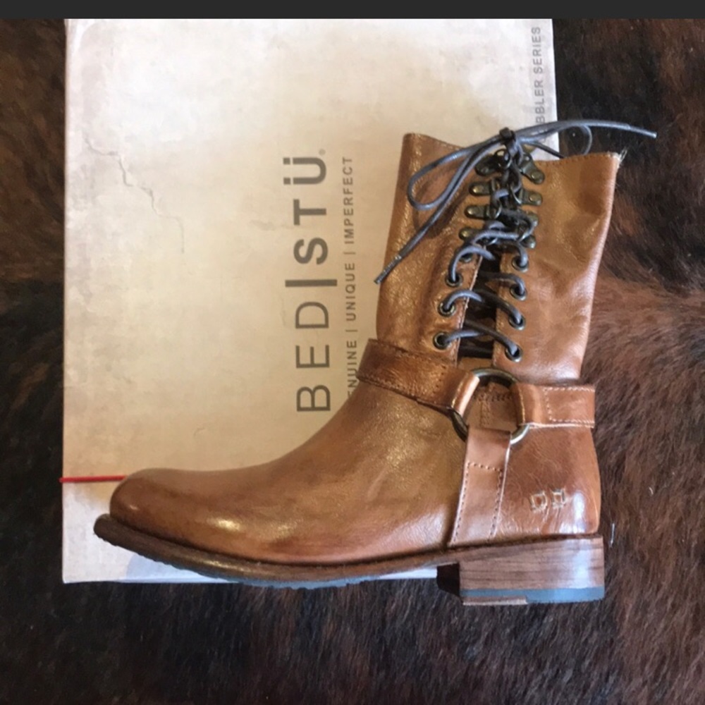IN SEARCH OF BEDSTU ELLSWORTH SIZE 9.5